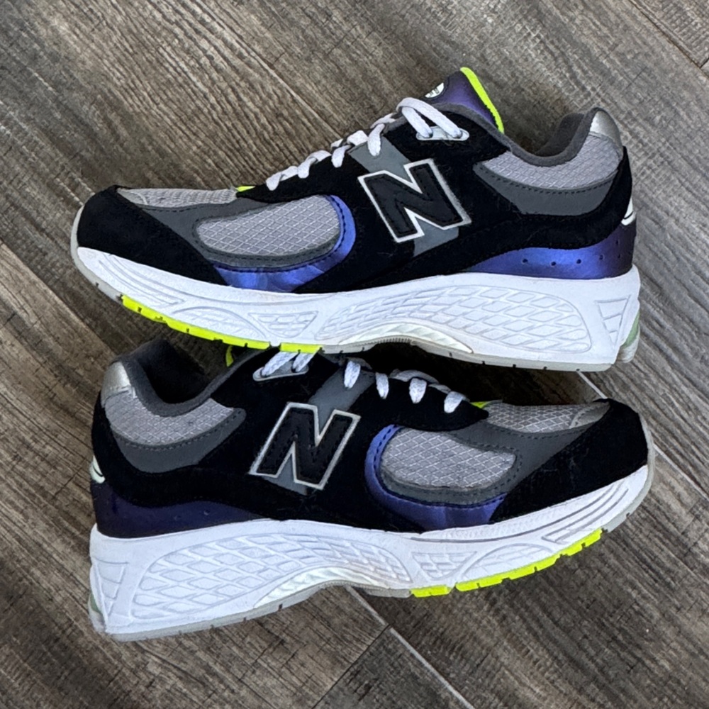 New balance 2002r black purple 5 - Picture 2 of 6